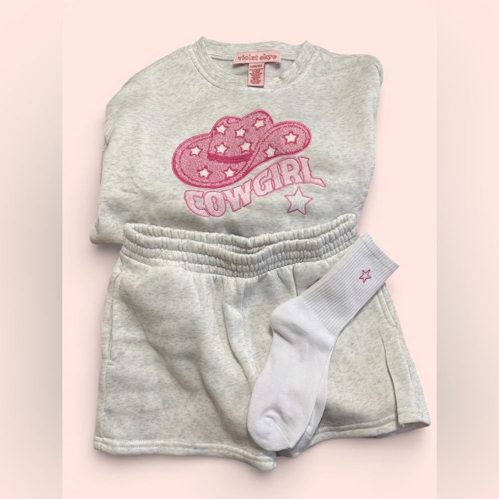 New in Carrier Cowgirl Hat Pink and Gray Embroidered Sweatshirt 4-Piece Set - Picture 3 of 6